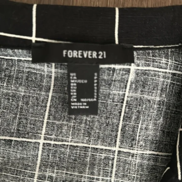 Cuffed Grid Print Romper from Forever 21 - Picture 4 of 5